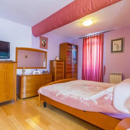 Ruzana Apartamento *