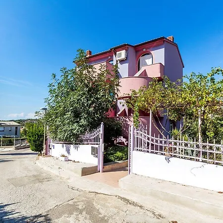 Ruzana Apartamento